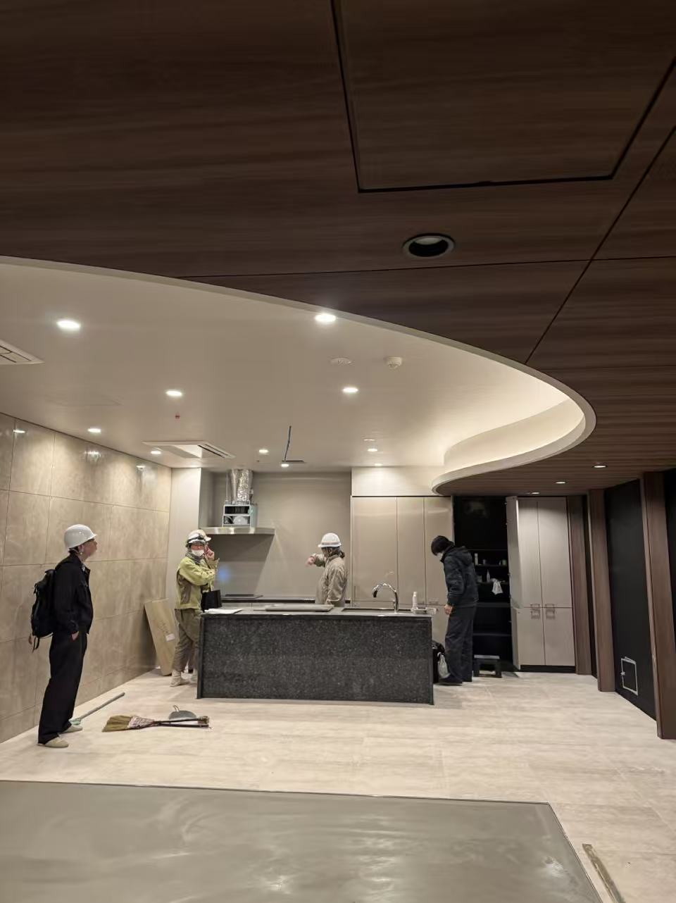 内装仕上げ工事